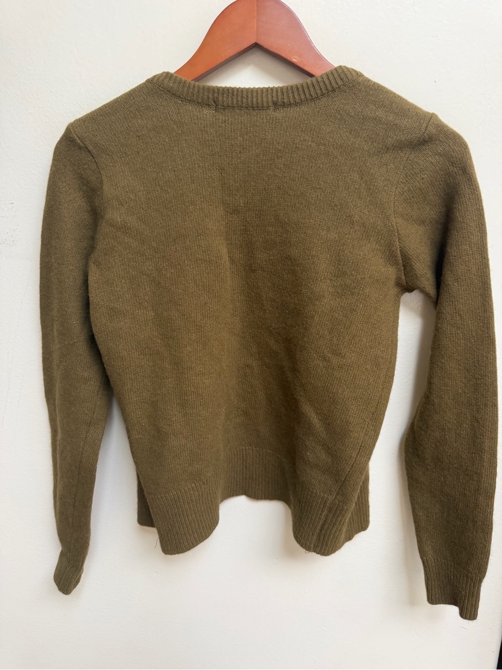 Oriental Vintage Olive Pearl-Embellished Knit Cardigan - Picture 6 of 6